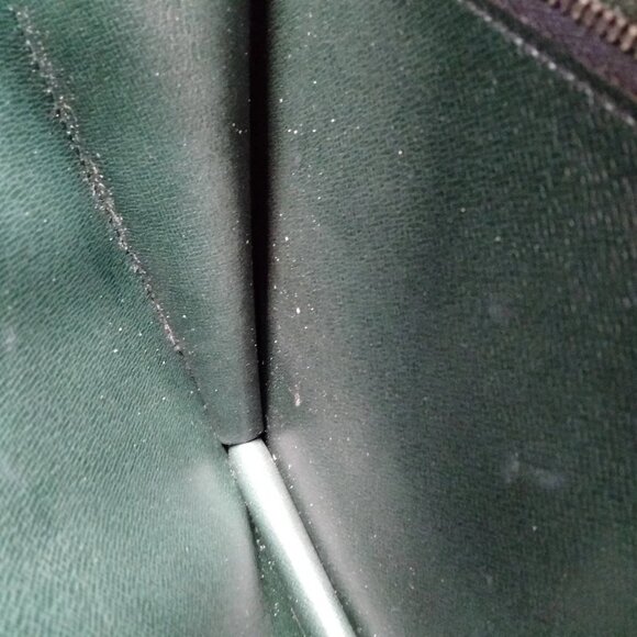 Authentic Louis Vuitton Trapeze Black Epi Leather Clutch Bag mon390-111325 - Picture 12 of 16